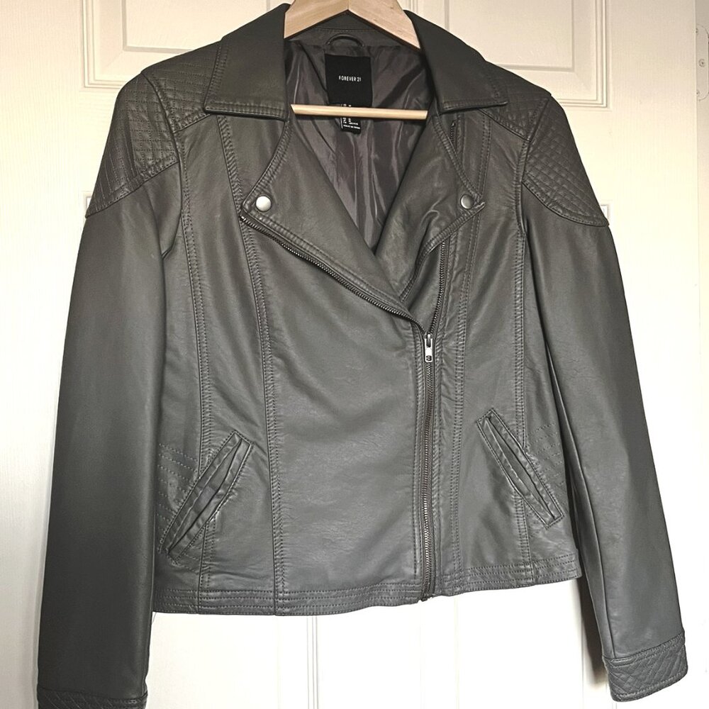 Forever 21 Gray Faux Leather Moto Jacket Sz. M